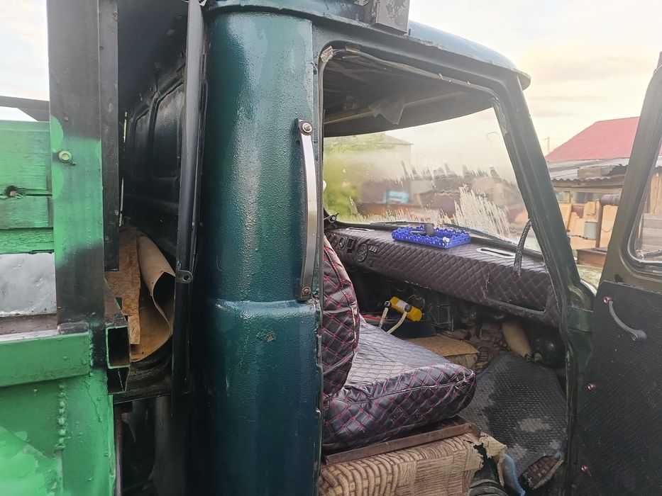 Продам УАЗ 3303 головастик