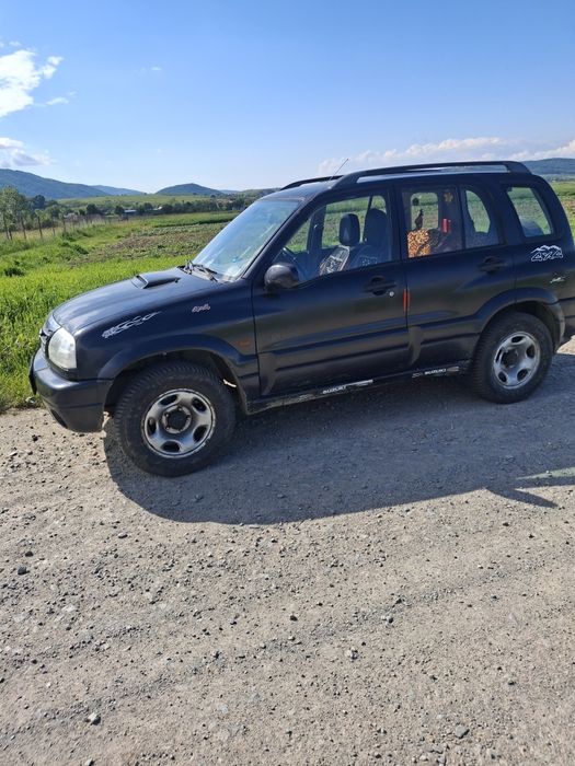 Vînd suzuki grand vitara