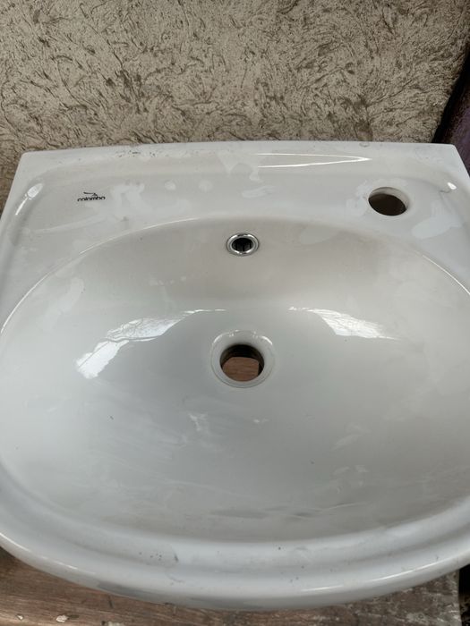 Продам умывальник с пьедисталом