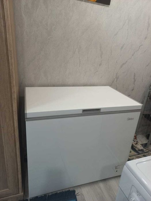 Продам морозильник 300 литров