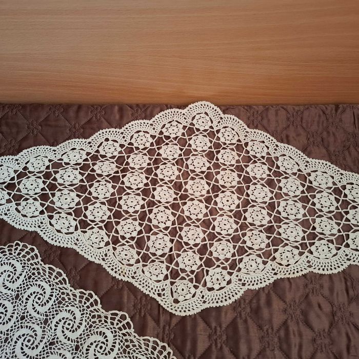 Покривчици на една кука за масичка или шкафче