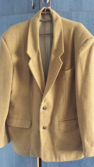 Уникално мъжко сако YVES и още едно вълнено мъжко сако. Без забележки