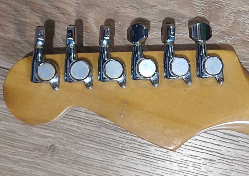 Китара Fender Squier Samik Korea 1989г