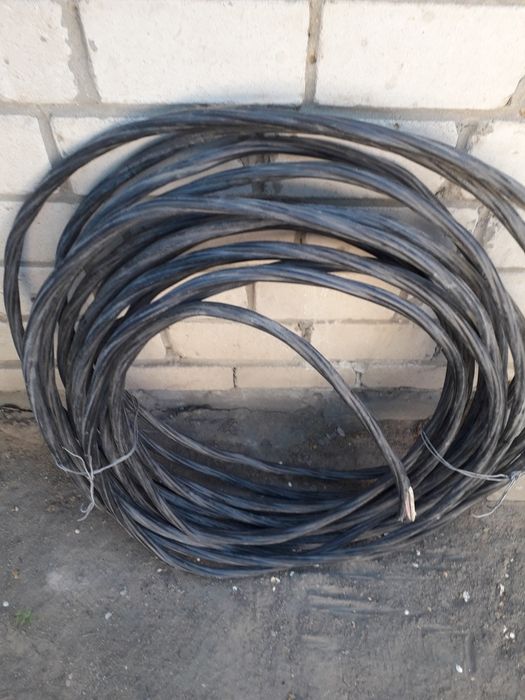 Кабель четырёх жильный