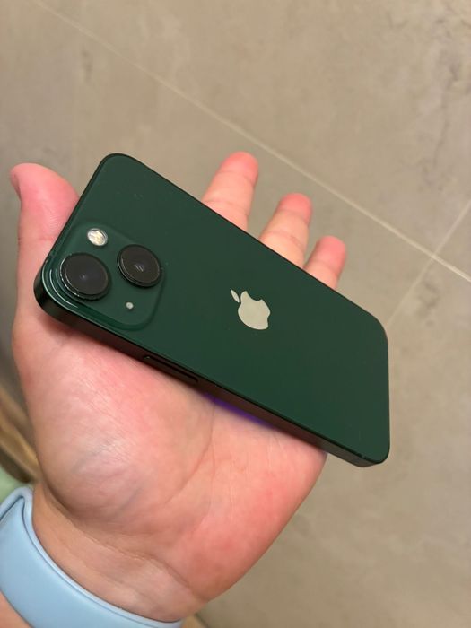 Iphone 13 mini ..