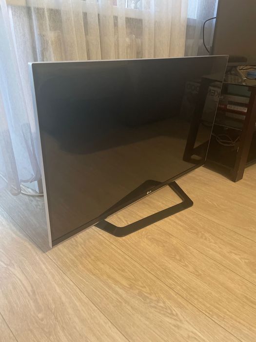 Продаю Телевизор LG