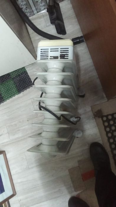 Продам обогреватель масляный