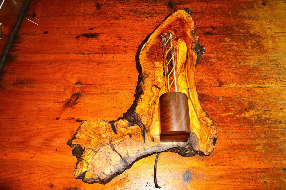 Страхотни дизайнерски лампи от маслиново дърво