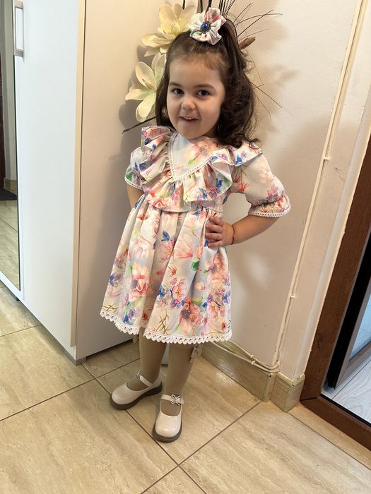 Rochita eleganta si accesoriu par marime 2,4 ani