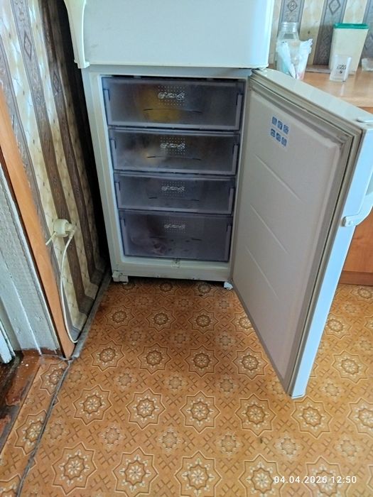 Продам холодильник бирюса