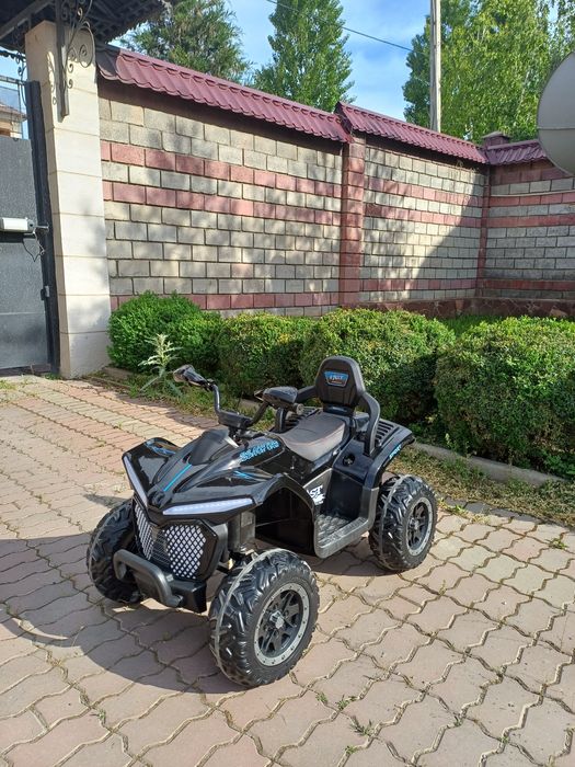 Детский электромобиль