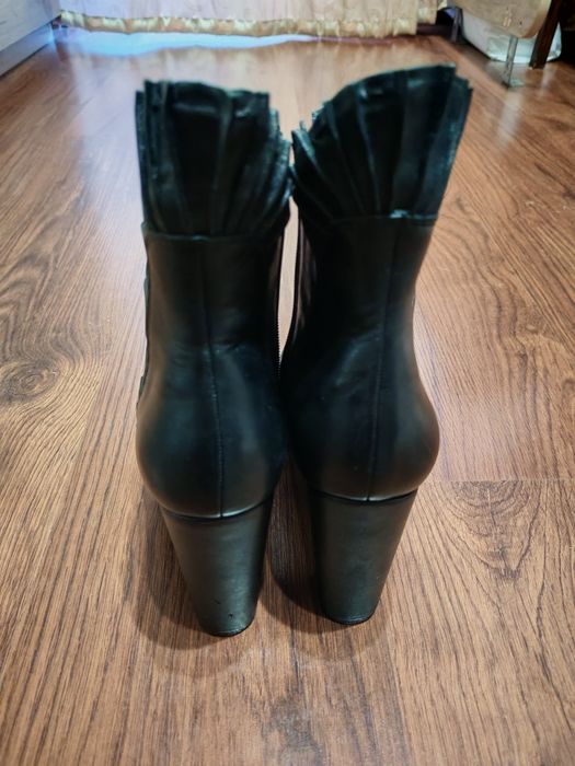 Hови боти на ток Tamaris