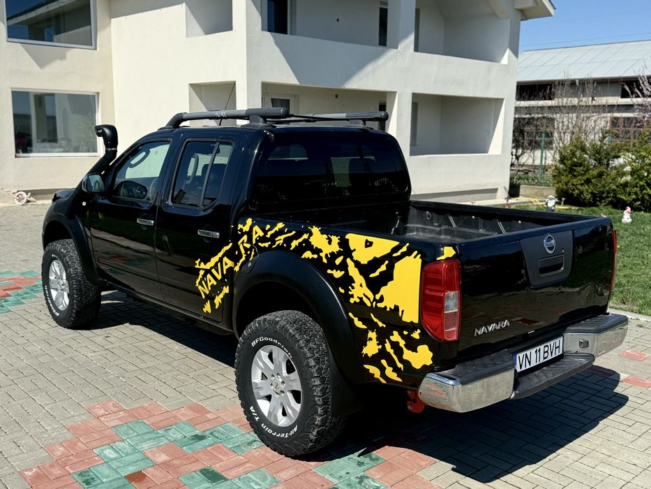 Nissan Navara D40 2.5 dci/full option/manuala