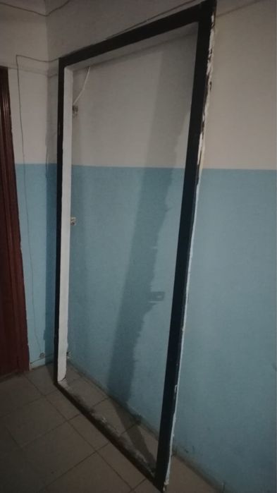 Сыртқы есік сатылады.Темір есік.