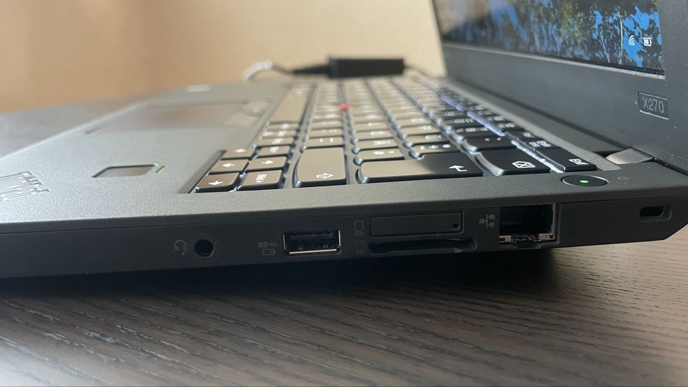 Lenovo ThinkPad X270 – i5, 8GB RAM, SSD, IPS – 400 лв
