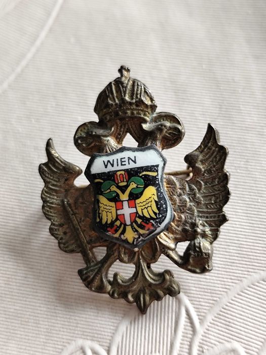 Лот туристически значки от Австрия и Германия