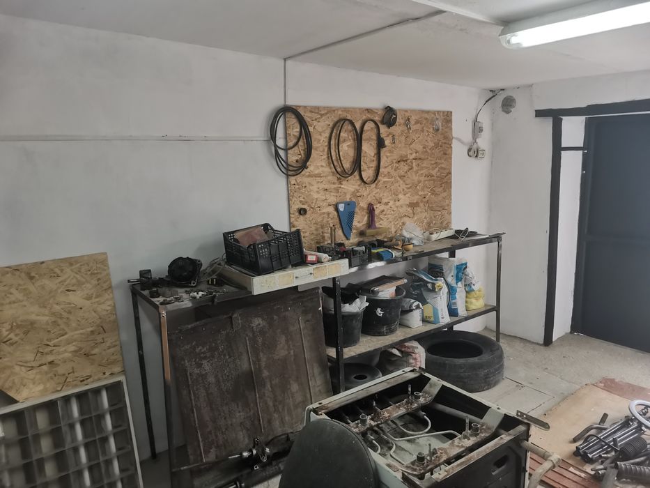 Гараж с ремонтом продаётся