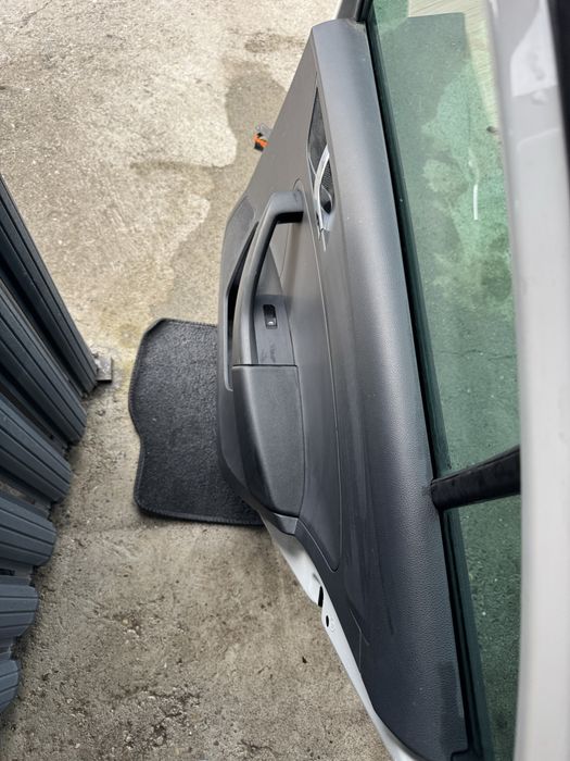 Portiera dreapta spate completa broasca boxa fata usa skoda rapid 2016