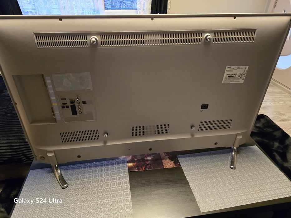 Samsung 48 инча с проблем