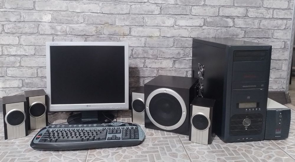 Компьютер стационарный мощный качественный громкий самбуфе+колонки 100