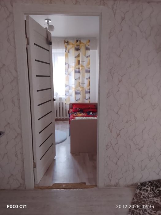 продам 4-х комнатную квартиру