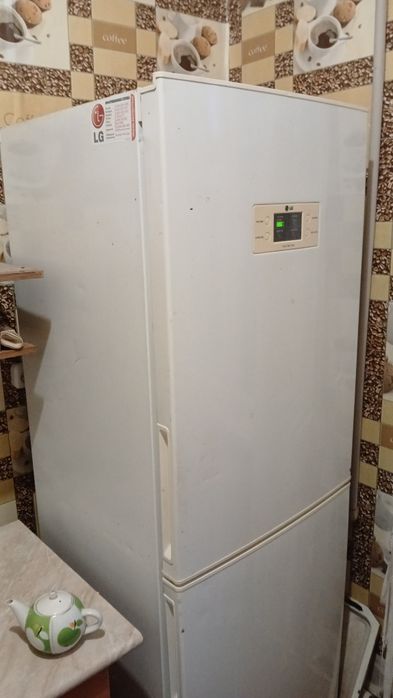 Продам холодильник