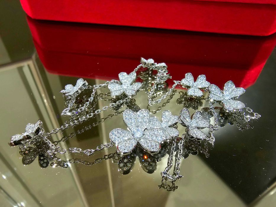 Van Cleef & Arpels VCA Silver Diamond 9 Flowers Frivole Дамско Колие