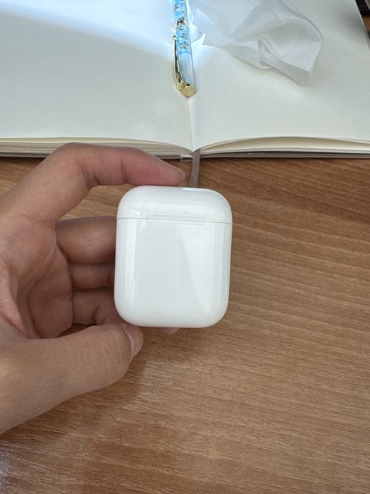 Продам air pods 2 series