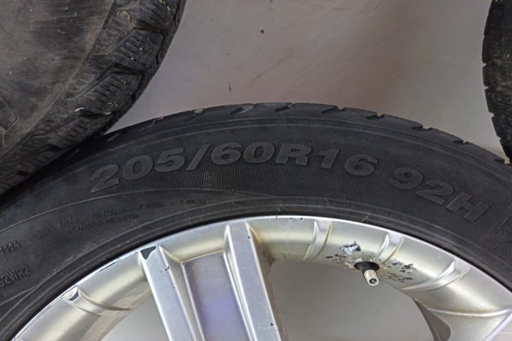 Set jante aliaj 205/60R16 / 7Jx16H2 ET38 5x100 Audi A3 8L (facelift)