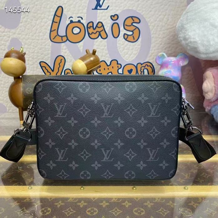 Louis Vuitton Trio Messenger