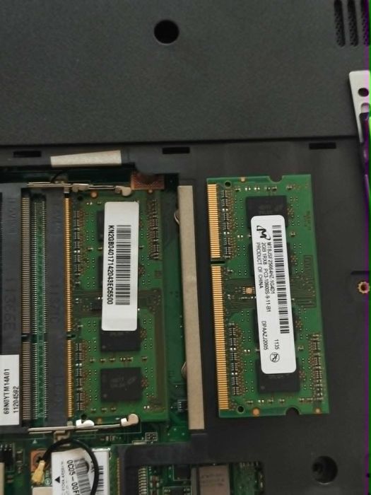 laptop Acer nu afiseaza