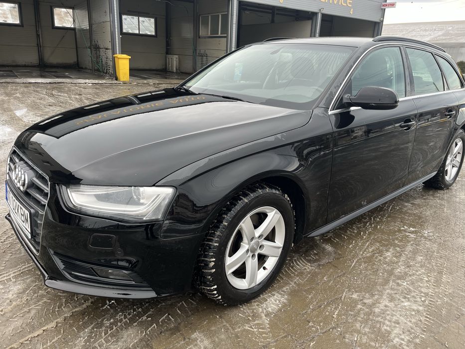 Audi  A4 qattro (B8)