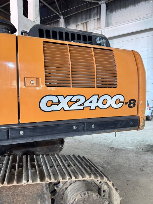 Екскаватор CX240C
