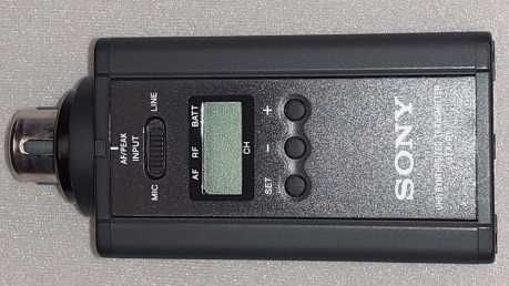 SonyTransmițător wireless UHF microfoane XLR 3 pini-LINIE 638-661MHz
=