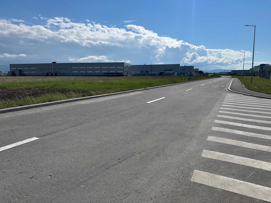 Vand teren intravilan 9.000 mp cu PUZ * Zona Industriala Vest Sibiu