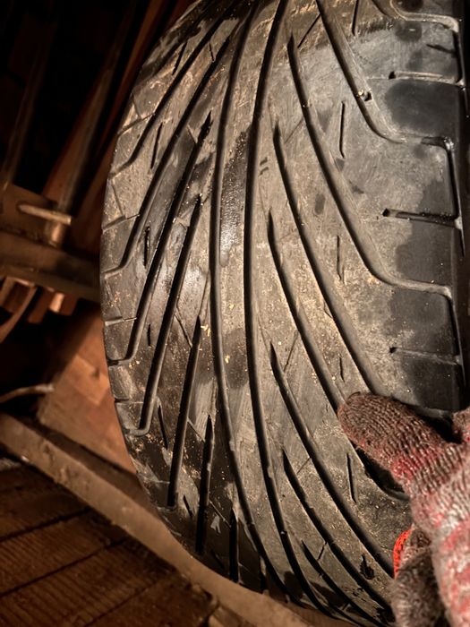 Продам диски с резиный 19