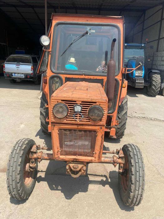 Tractor UTB U445 + atasamente (remorca, plug, prasitoare)