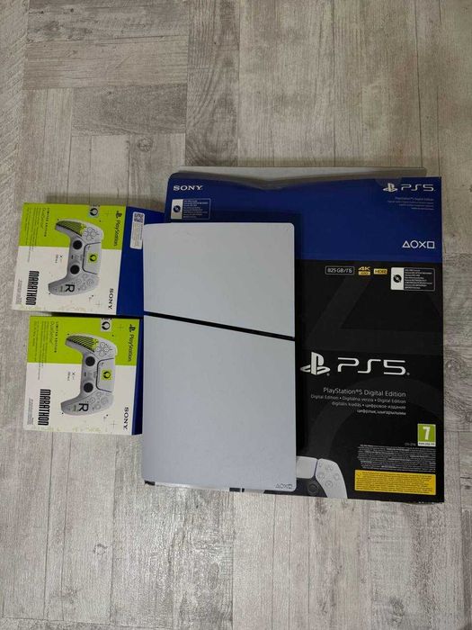 PlayStation 5 Slim Digital Edition (PS5) 825GB, E-Chassis, White and 2 controller