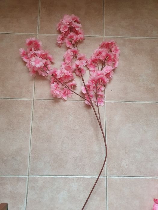 Ghirlande flori artificiale  4 buc ( 105 cm lungimea unui fir)