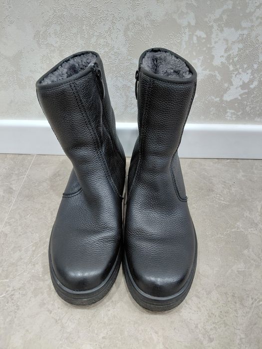 Зимние ботинки продам