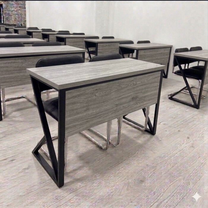 Stol ofisniy loft