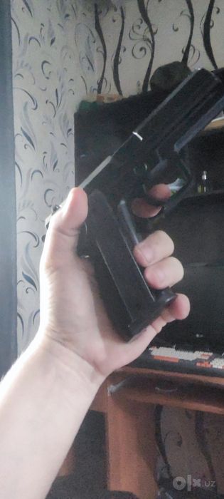 Продам игрушечный пистолет