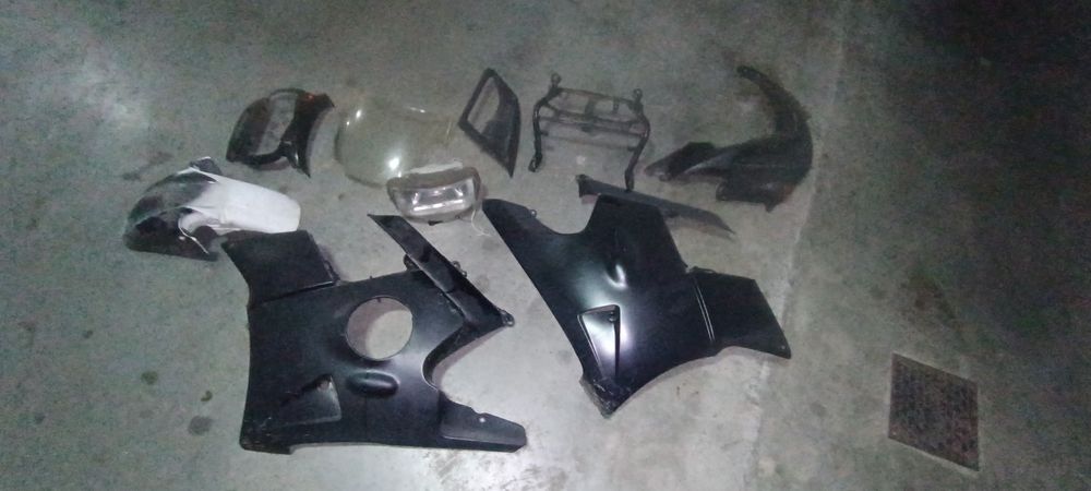 Пластмаси за Honda CBR 600 F2