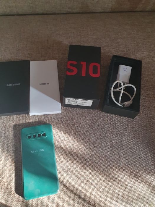 Продам Samsung S10