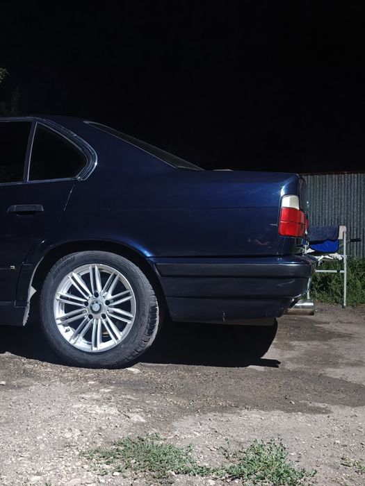 Продам диски с резиной на бмв