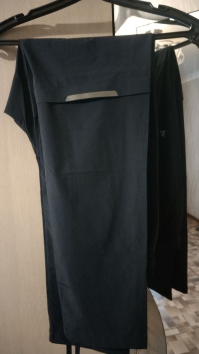 Продам спортивный костюм