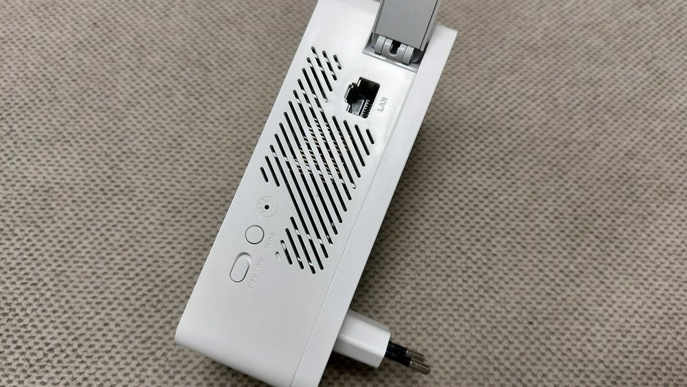 D-Link DHP-W610AV PowerLine AV2 1000 Wi-Fi AC1200 Range Extender Adapt