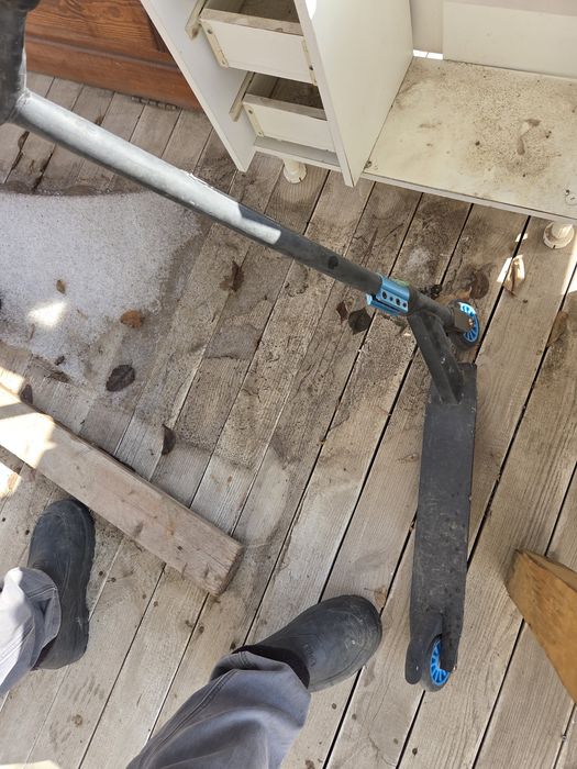 Продам самокат крепкий. Трюковой типа