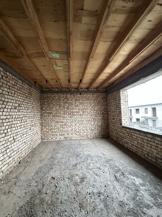 Уч кахромон Обод махалласида каропка сотилади