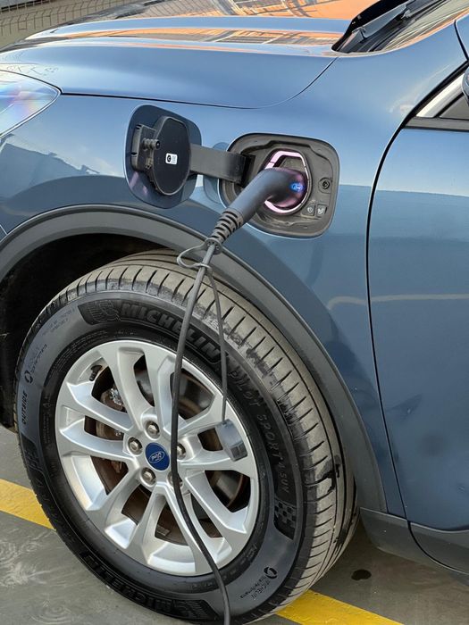 FORD Kuga 2022 — imagine 2
